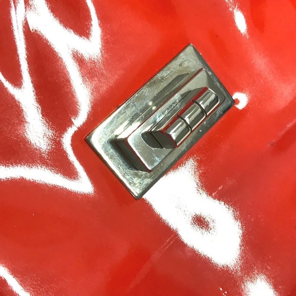 CHANEL Red Leather Logo Shoulder Bag - Picture 13 of 16